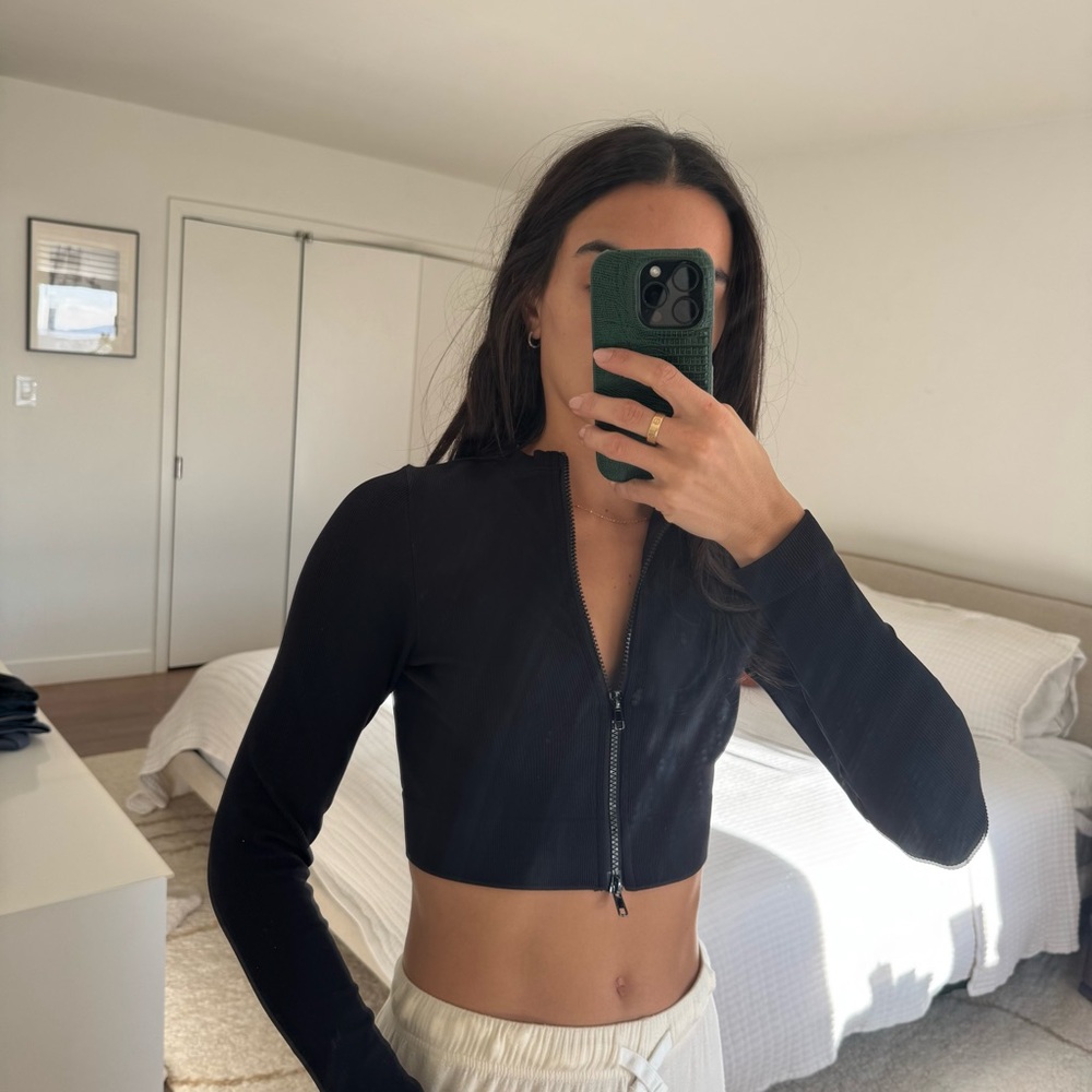 SET Active Black Zip-Up Crop Top